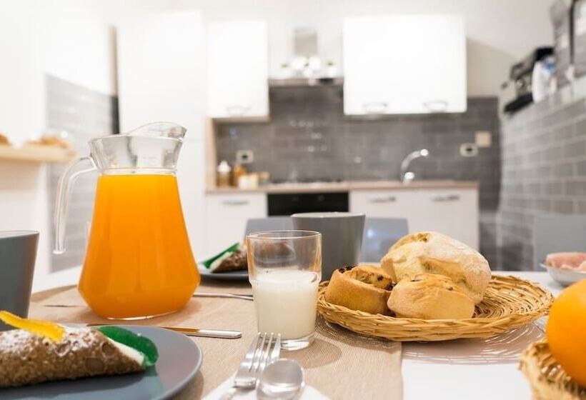 Bed and Breakfast Suite Dreams