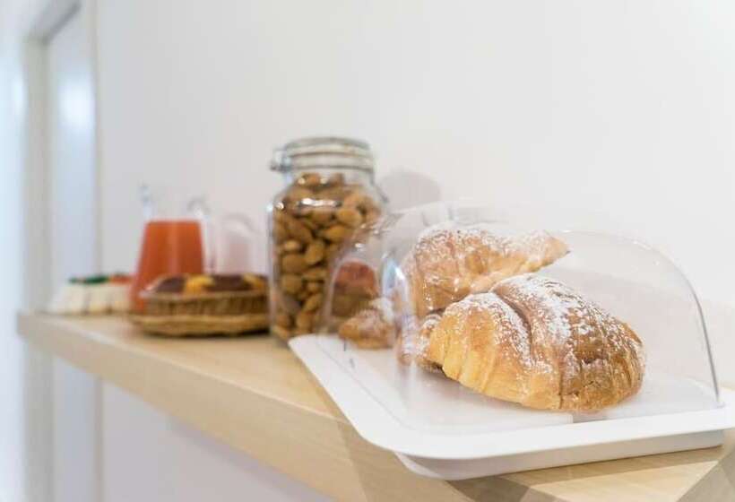 Bed and Breakfast Suite Dreams