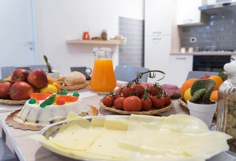 Bed and Breakfast Suite Dreams