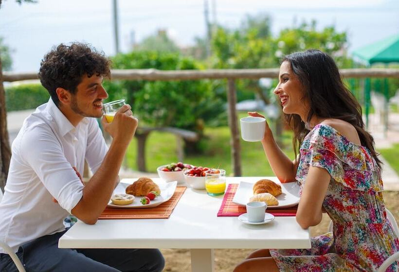 ベッドアンドブレックファースト Villa Raf