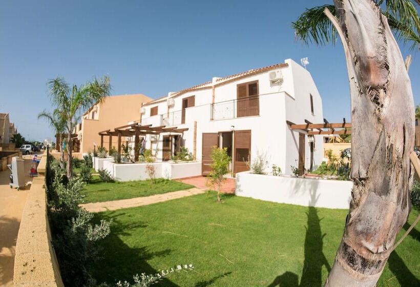 مسافرخانه Prokite Alby Rondina Resort