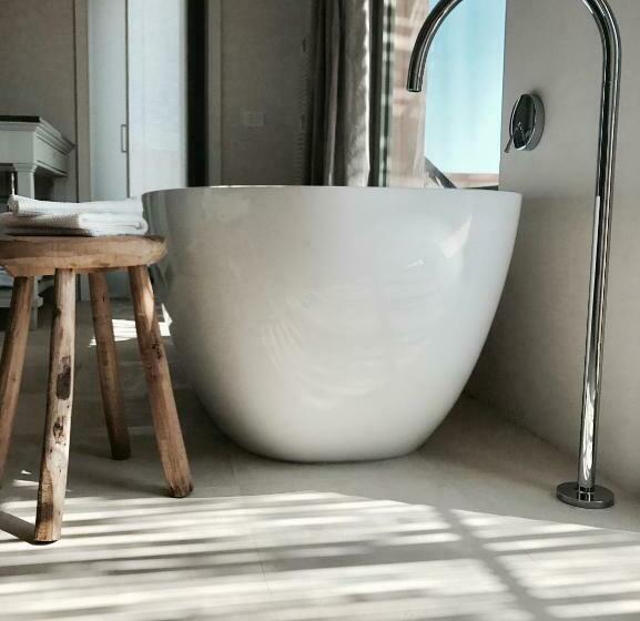 هتل Battimandorlo