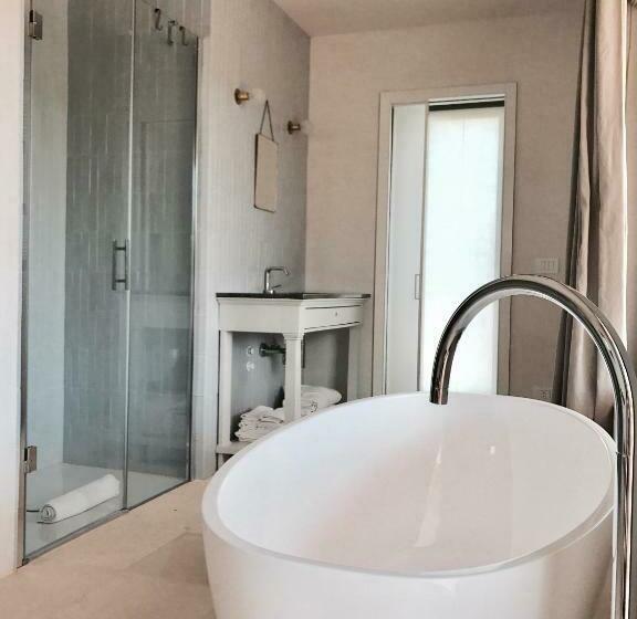 هتل Battimandorlo