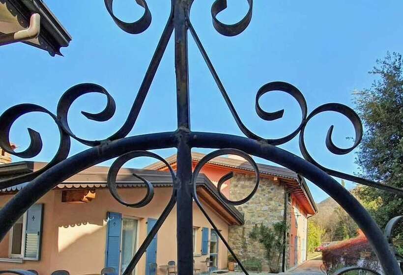 בית מלון כפרי Borgo Alla Sorgente