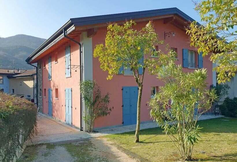 בית מלון כפרי Borgo Alla Sorgente