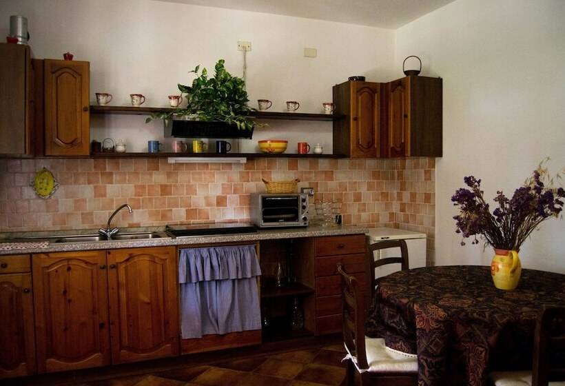 בית מלון כפרי Agriturismo Aiola