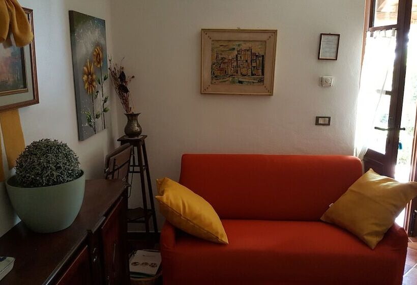 בית מלון כפרי Agriturismo Aiola