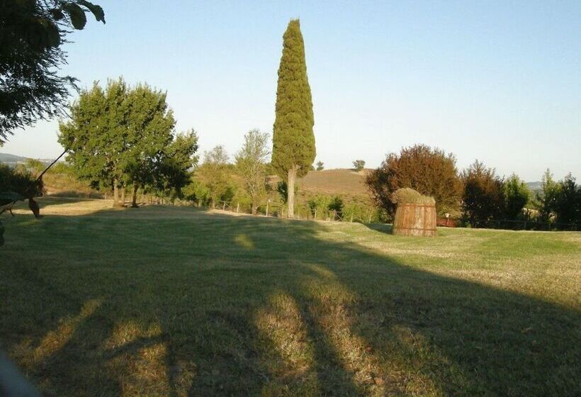 فندق ريفى Agriturismo Spazzavento