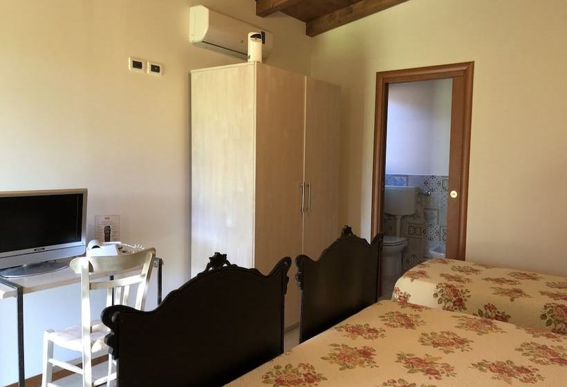 乡村酒店  Azienda Agrituristica Masseria I Risi