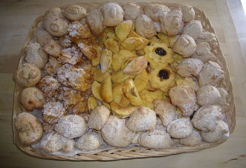 בית מלון כפרי Borgo Storico Cisterna