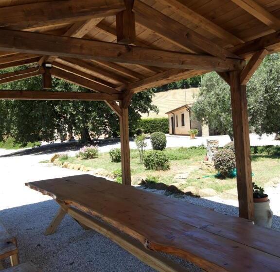 هتل روستایی Poggio Al Vento