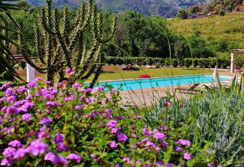 Сельский отель Tenuta Edone  Country House