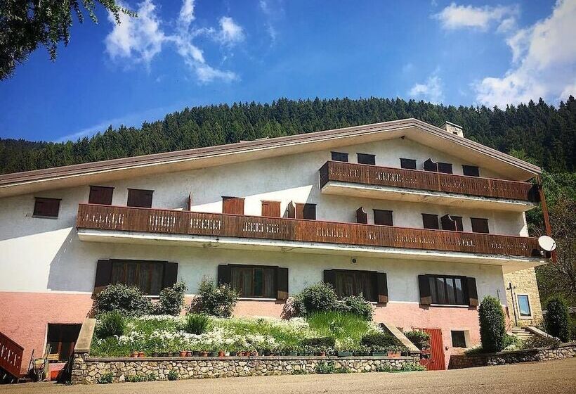 בית מלון כפרי Sorgente Borno