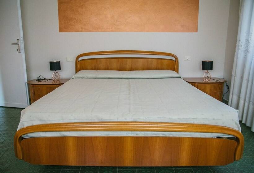 בית מלון כפרי B&b Rooms Vittoria