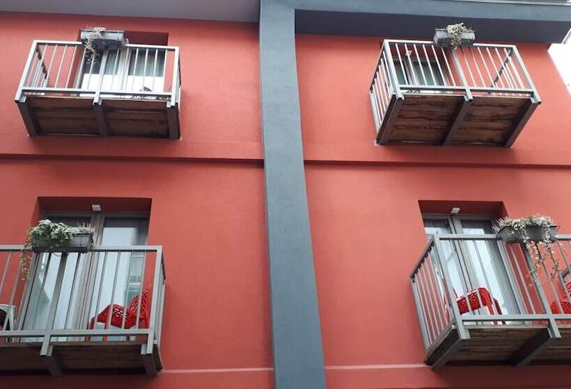 پانسیون Bed & Rooms , Apartments Corte Rossa