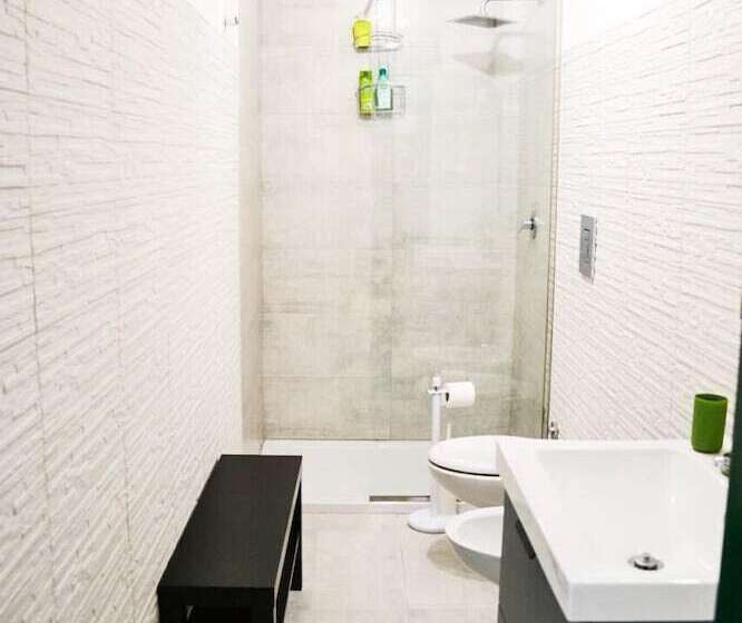 بنسيون Ficurinia Guest House