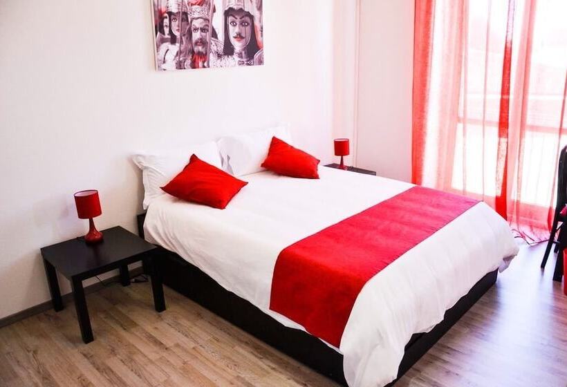 بنسيون Ficurinia Guest House