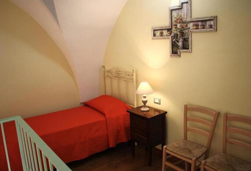 بنسيون La Stella Di Keplero