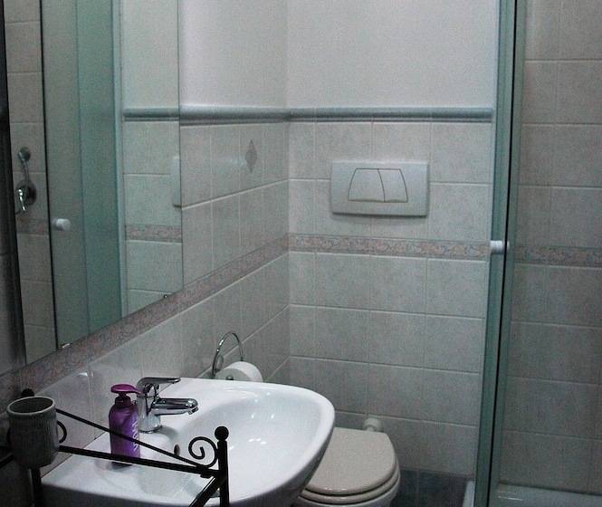 بنسيون Le Anfore