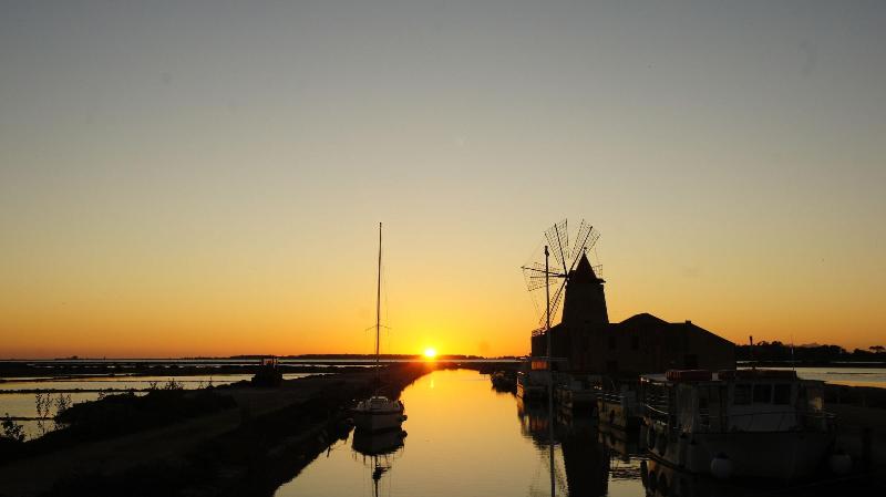 بنسيون Relais Lo Stagnone