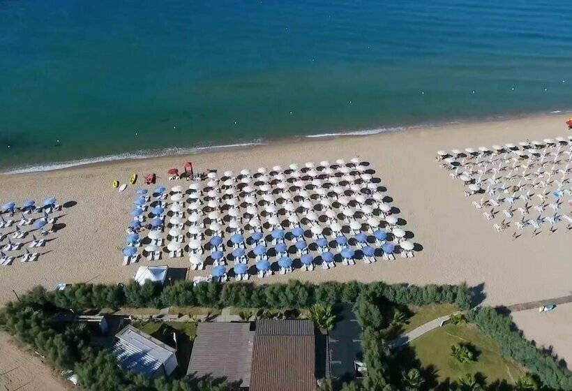 إقامة Capo Rizzuto Resort