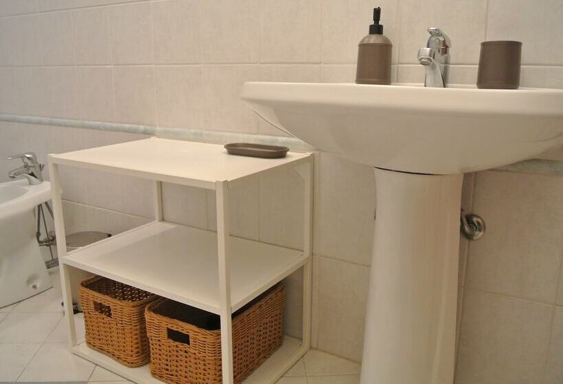 Albergodiffusovolterra