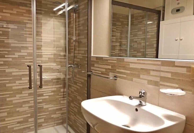 Albergodiffusovolterra