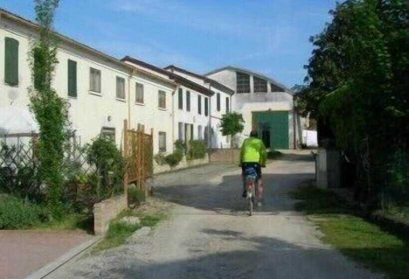 مبيت وإفطار Casa Cortesi