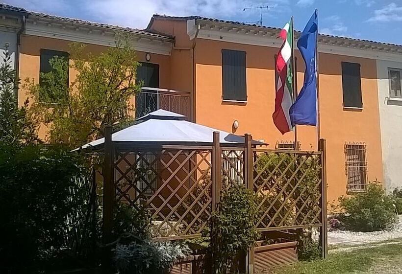 مبيت وإفطار Casa Cortesi