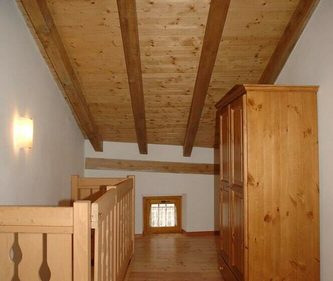 簡易ホテル Albergo Diffuso Valcellina E Val Vajont In Erto