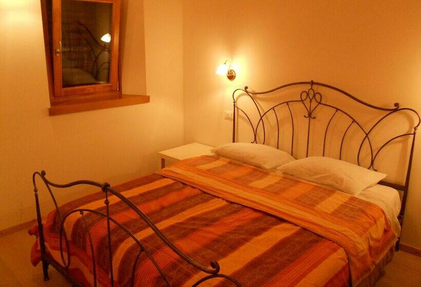 簡易ホテル Albergo Diffuso Valcellina E Val Vajont In Erto