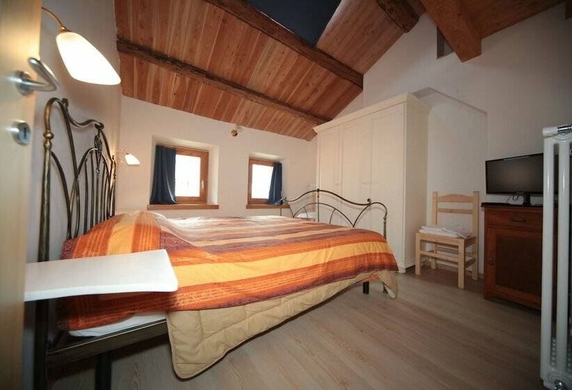 簡易ホテル Albergo Diffuso Valcellina E Val Vajont In Erto
