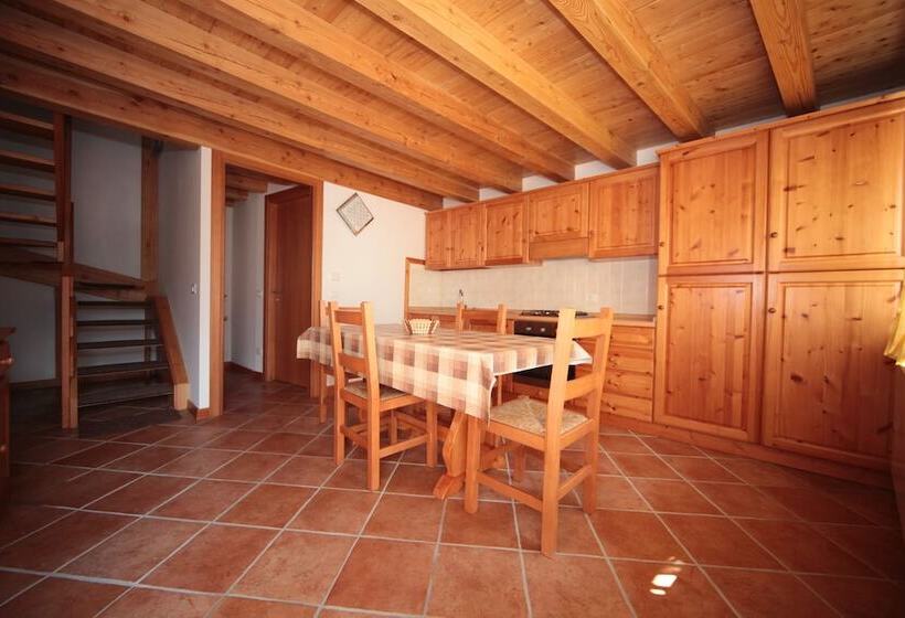 簡易ホテル Albergo Diffuso Valcellina E Val Vajont In Erto