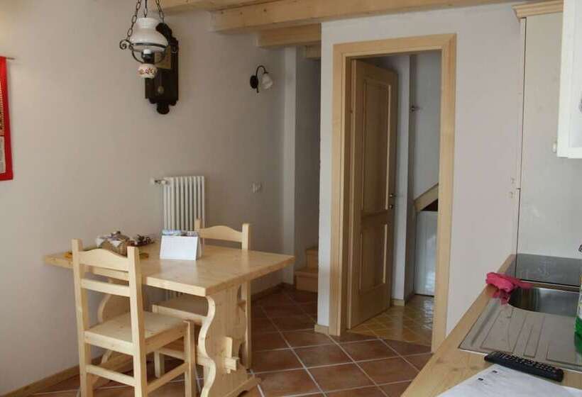 簡易ホテル Albergo Diffuso Valcellina E Val Vajont In Erto