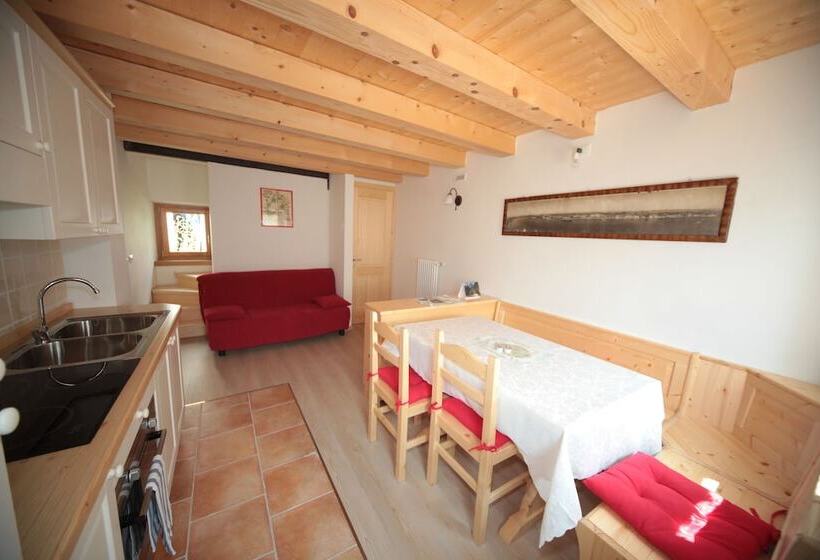 簡易ホテル Albergo Diffuso Valcellina E Val Vajont In Erto