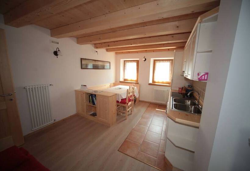 簡易ホテル Albergo Diffuso Valcellina E Val Vajont In Erto