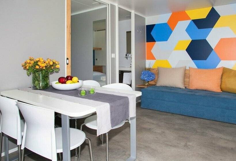 호텔 Floating Resort