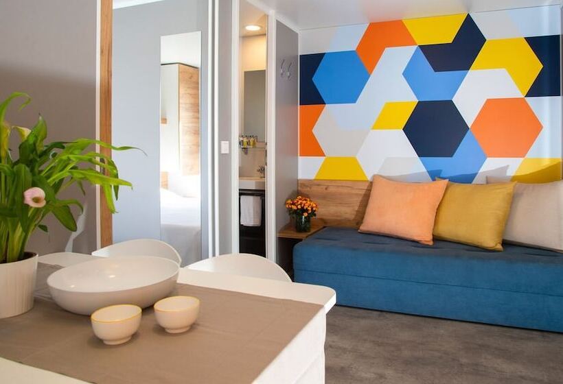 호텔 Floating Resort