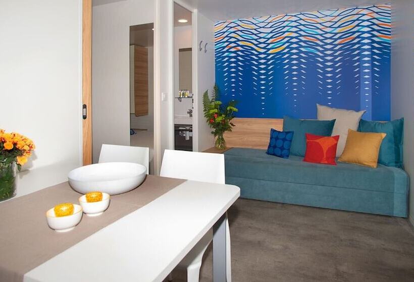 호텔 Floating Resort