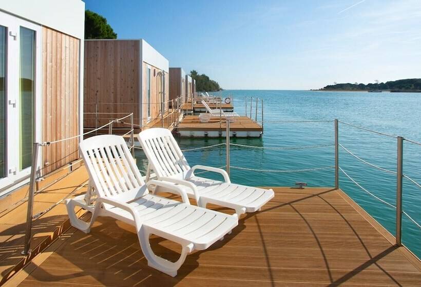 호텔 Floating Resort