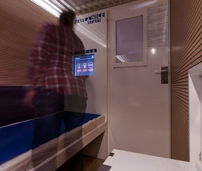 בית מלון כפרי Resting Pods    Zzzleepandgo Mxp Airport