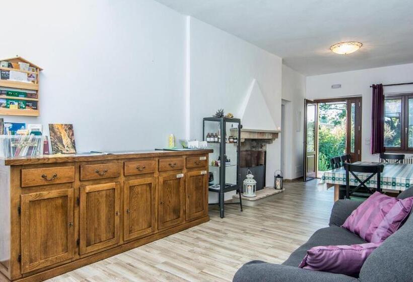 فندق ريفى Agriturismo Amargi