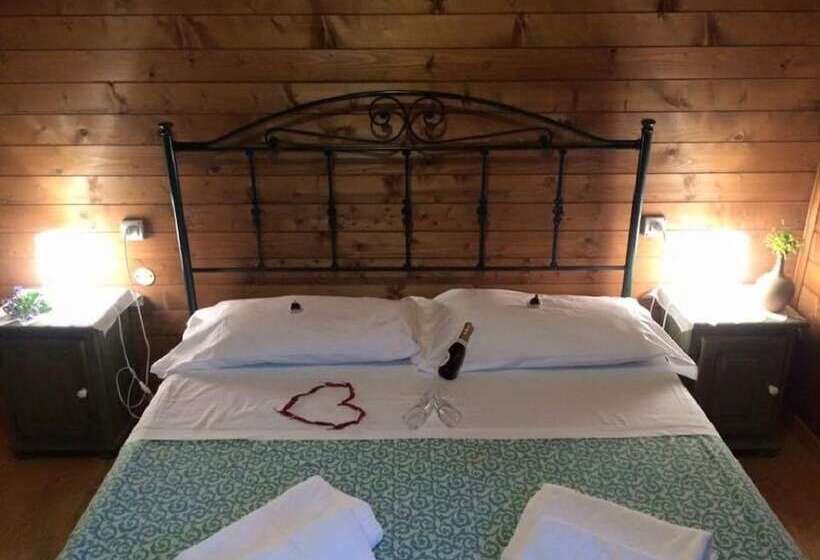 فندق ريفى Agriturismo Isca Delle Donne