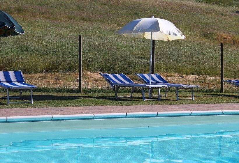 فندق ريفى Agriturismo Pian Perugino