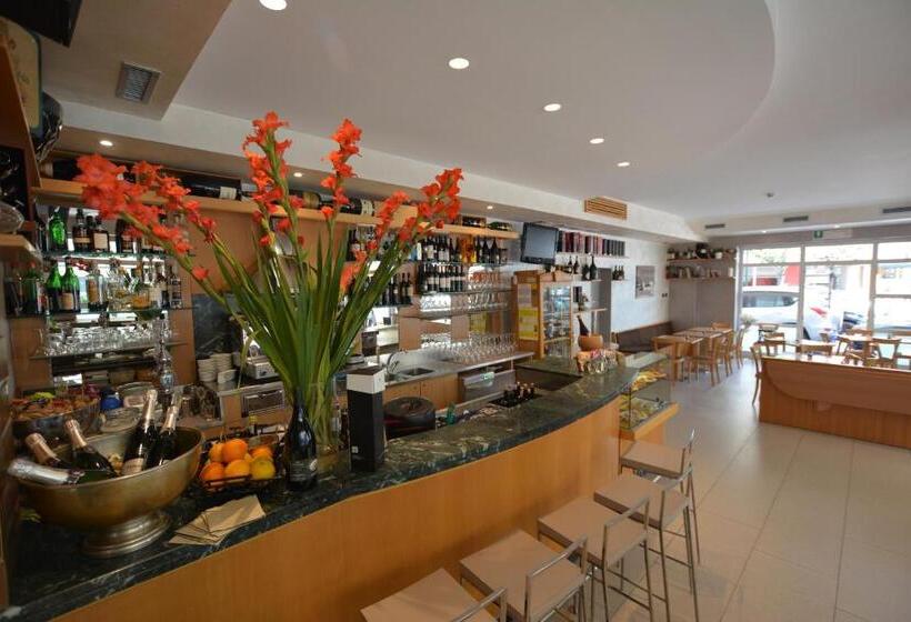 בית מלון כפרי Tivoli