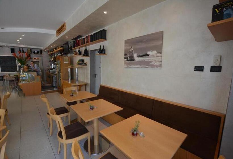 בית מלון כפרי Tivoli