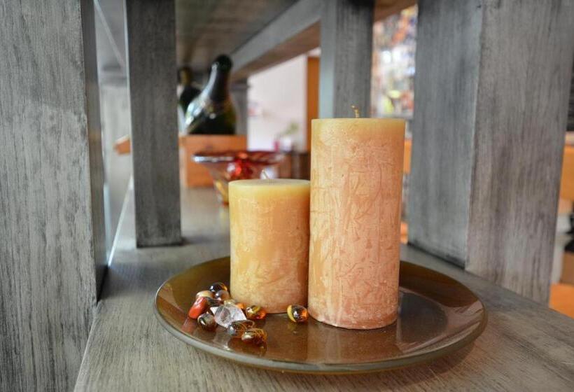 בית מלון כפרי Tivoli