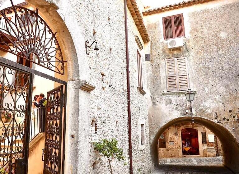 Palazzo Candida B&b