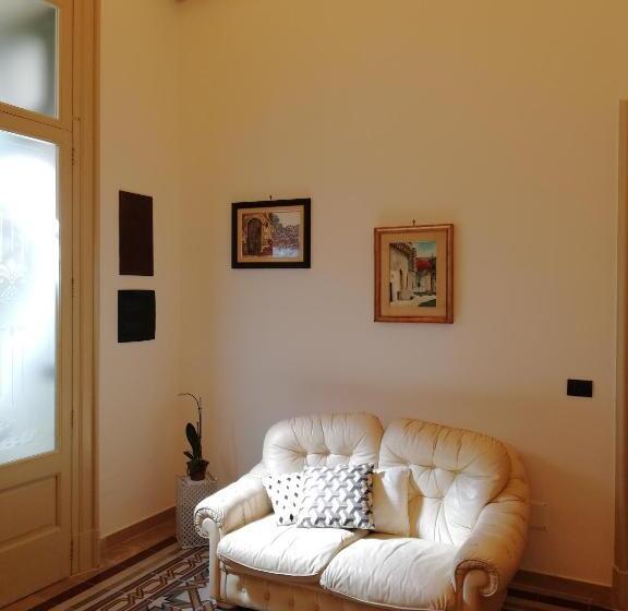 פנסיון Agorà Suites & Apartments