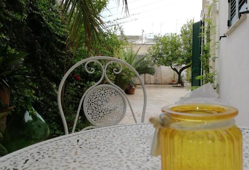 פנסיון Agorà Suites & Apartments